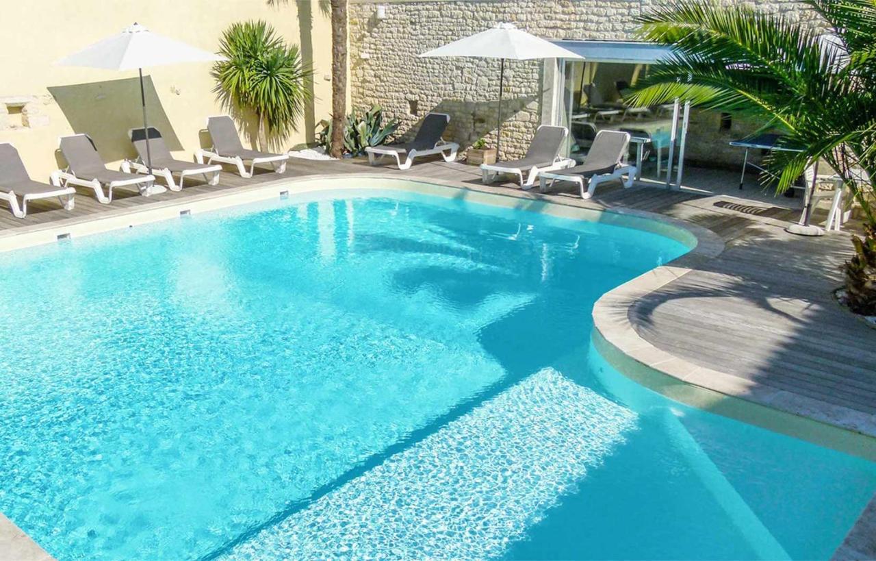 Hotel Le Square Saint-Pierre-d'Oleron Exterior foto